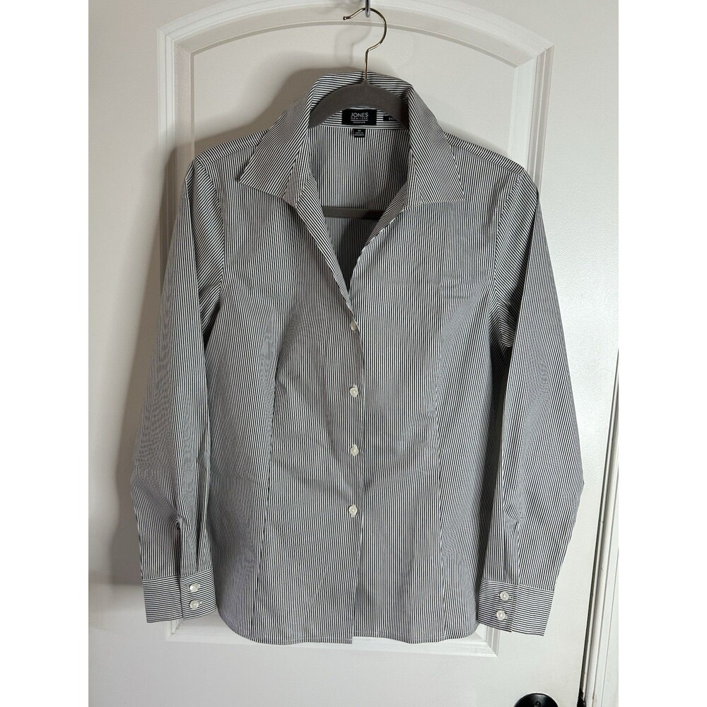 Jones New York Size M Gray Striped Signature Shirt Button Down LS 100% Cotton
